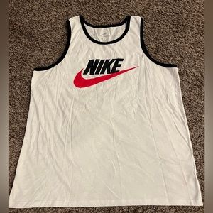 Men’s Nike tank. Lightly worn. TTS.
